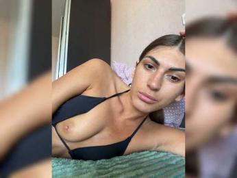 KamillaRuss — вебкам-модель онлайн на bongacams