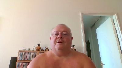 philou75xxx — Cam4 stream photo (Mar 2026)