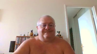 philou75xxx — Cam4 stream photo (Feb 2026)