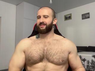 Panda Muscle — вебкам-модель онлайн на flirt4free