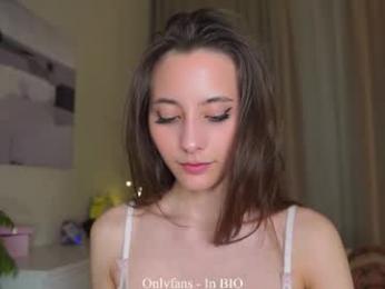 falinecrosthwaite — вебкам-модель онлайн на chaturbate