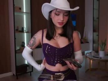 asvna — вебкам-модель онлайн на chaturbate
