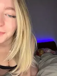 Zoey__08 — Stripchat stream photo (Feb 2026)