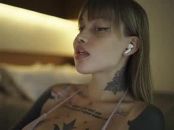 mileeena — Chaturbate stream photo (Apr 2026)