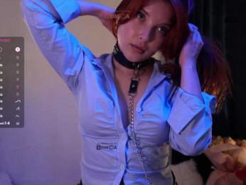 _Q_ — вебкам-модель онлайн на bongacams