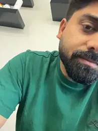 vinayz0 — вебкам-модель онлайн на stripchat