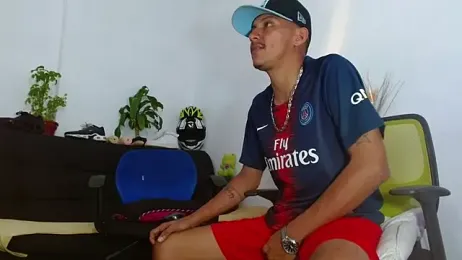 skinny23cm — вебкам-модель онлайн на stripchat