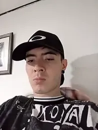 lio____ — вебкам-модель онлайн на stripchat