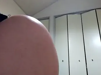 taaaaaa- — Stripchat stream photo (Feb 2026)