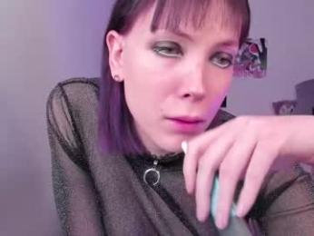 tenebrise — вебкам-модель онлайн на chaturbate