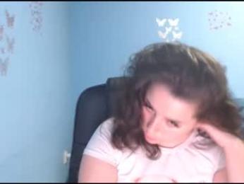 prettyjulliette — Chaturbate stream photo (Mar 2023)