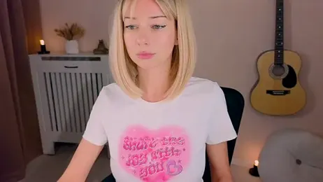 Lenamuti25 — Stripchat stream photo (Mar 2026)