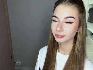 janniearonow — вебкам-модель онлайн на camsoda