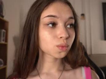 kusssecka — Chaturbate recorded stream image, 19.05.2025 15:00