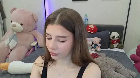 dolly_ll — Stripchat recorded stream image, 20.05.2025 13:30