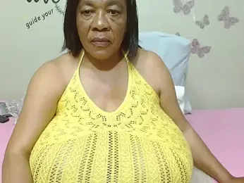 DairyQueen2 — Stripchat recorded stream image, 21.05.2025 14:20