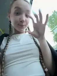 bambi_lu — Stripchat recorded stream image, 21.05.2025 17:00