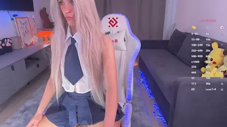 mikkixmeow — Stripchat recorded stream image, 23.05.2025 07:40