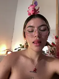 Your_Honeey — Stripchat recorded stream image, 26.05.2025 03:10