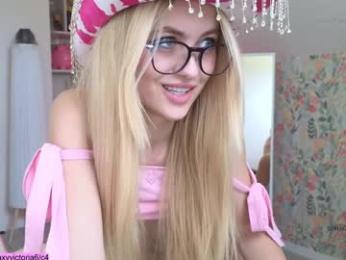 brilliantvictoria — Chaturbate recorded stream image, 26.05.2025 09:20