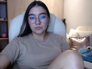 alexyferrer — Camsoda recorded stream image, 26.05.2025 20:40