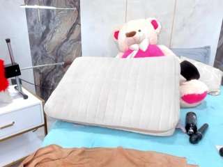 lenathompson — Camsoda recorded stream image, 27.05.2025 04:40