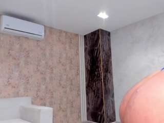 lenathompson — Camsoda recorded stream image, 27.05.2025 04:40