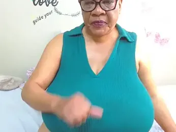 DairyQueen2 — Stripchat recorded stream image, 29.05.2025 08:50