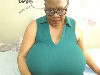 DairyQueen2 — Stripchat recorded stream image, 29.05.2025 08:50