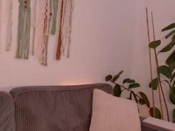 breeding_material — Chaturbate recorded stream image, 29.05.2025 08:40