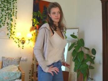 eli_sun — Chaturbate recorded stream image, 29.05.2025 08:40