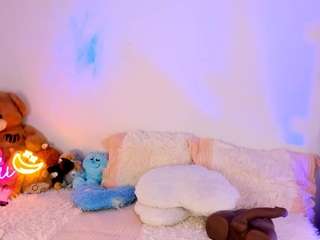 liliimoon — Camsoda recorded stream image, 30.05.2025 01:50