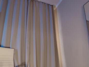 hollyextra — Chaturbate recorded stream image, 31.05.2025 15:40