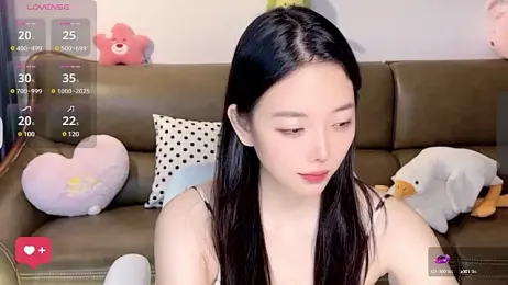 ziyu111 — Stripchat recorded stream image, 01.06.2025 15:00