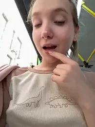 bambi_lu — Stripchat recorded stream image, 02.06.2025 17:00