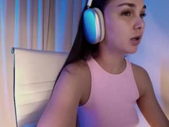 hollyextra — Chaturbate recorded stream image, 09.02.2025 19:00