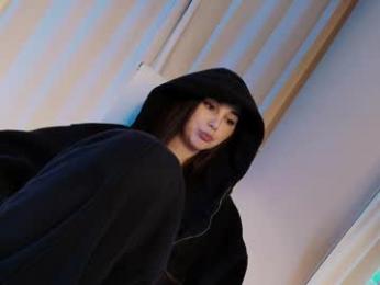 hollyextra — Chaturbate recorded stream image, 03.06.2025 12:00