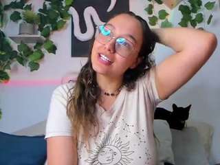 nataliepeterson — Camsoda recorded stream image, 05.06.2025 00:10