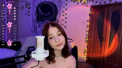 Traharaa — Stripchat recorded stream image, 05.06.2025 09:00