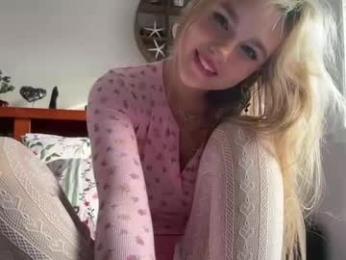 kittengirlxo — Chaturbate recorded stream image, 06.06.2025 02:00