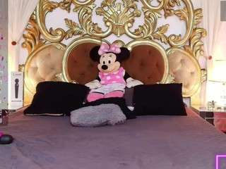 vannesahills — Camsoda recorded stream image, 08.06.2025 19:40