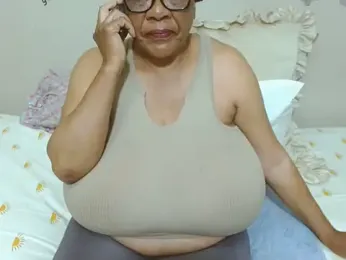 DairyQueen2 — Stripchat recorded stream image, 09.06.2025 14:10