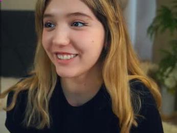 pinkncrazy — Chaturbate recorded stream screenshot (10 Feb 2025)