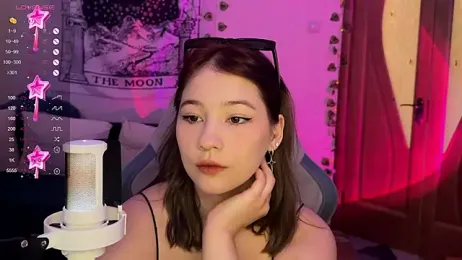 Traharaa — Stripchat recorded stream image, 10.06.2025 11:30