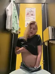 ValenciaShock — Stripchat recorded stream image, 12.06.2025 09:00