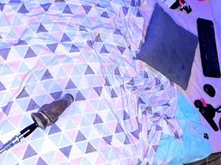 debbiecross — Camsoda recorded stream image, 13.06.2025 00:30