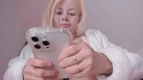 bella_adams_ — Stripchat recorded stream image, 13.06.2025 02:00