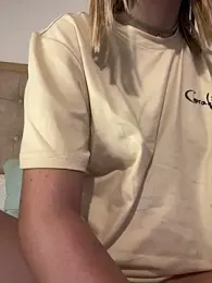 Your_Honeey — Stripchat recorded stream image, 14.06.2025 23:50