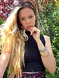 lucie_mehott — Stripchat recorded stream screenshot (17 Jun 2025)