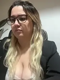 amooraaamoon — Stripchat recorded stream image, 19.06.2025 12:30
